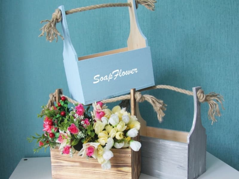 Caja para flores decorativa