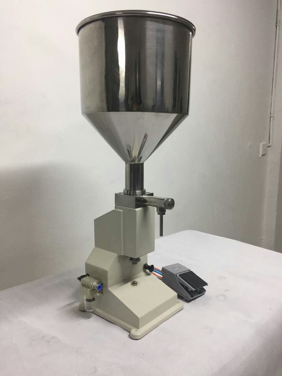 Llenadora de liquidos viscosos - Neumatica